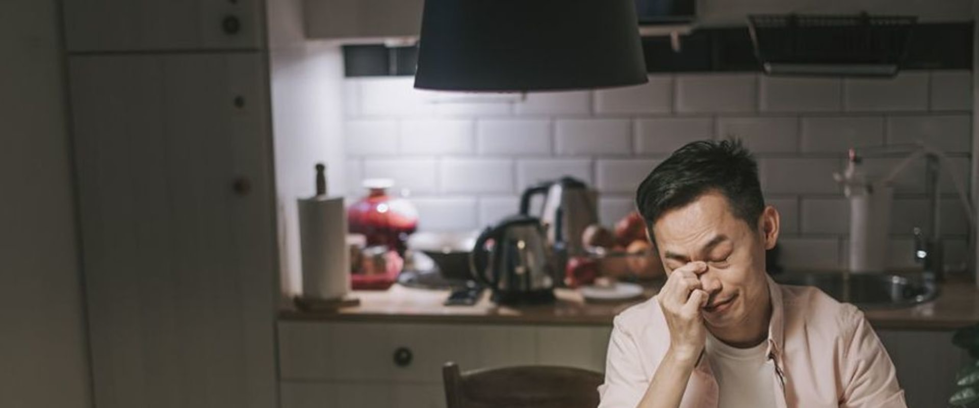 How to Avoid Taxes and Penalties When Doing an IRA Rollover